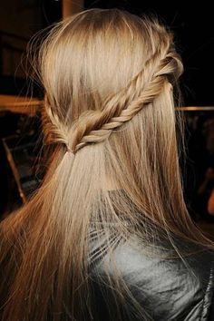 ▷ 10 einzigartige Fishtail Braid für Prom Frisuren Updo Easy, Braids Tutorial, Braids Updo, Fishtail Braid Hairstyles, Fishtail Braids, Braided Hairstyles Easy, Hair Envy