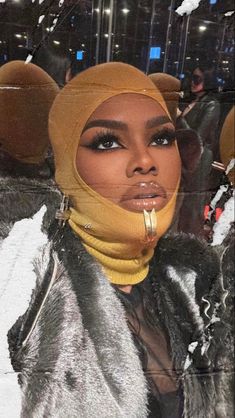 Teyana Taylor Aesthetic, Taylor Aesthetic, Boss Chic, School Edition, Headshots Women, Bronze Makeup, Teyana Taylor, Dope Makeup, Creative Makeup Looks