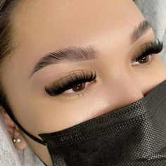 #volumen #eyelashes #inspo Volume Wispy Eyelash Extensions, Natural Fake Eyelashes, Lash Supplies, Russian Volume Lashes, Lash Extensions Makeup