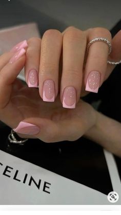 Cute Square Nails Summer, Gel Nails Ideas Square Short, Nails Natural Design Ideas, Nail Ideas Square French Tip, Bday Nails Ideas Square, Nail Inspo Back To School 2024, Nails Summer Basic, Square Nails Inspo Summer, Summer Nails Inspo Square