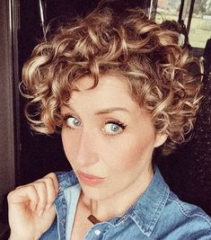 Short Curly Hairstyles For Women, Curly Pixie Haircuts, Curly Hair Photos, Hairstyle Tutorials, Long Hairstyle, Stunning Hairstyles, Short Curly Haircuts