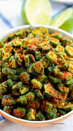 Crispy Okra Indian Style (Bhindi) – Vege home cooking Indian Okra Recipes, Indian Okra, Crispy Okra, Indian Diet, Okra Recipes, Vegetable Snacks, Indian Cooking Recipes, Chaat Masala, Indian Food Recipes Vegetarian