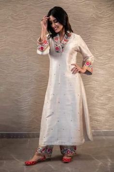 This Kurta & Kurti Sets item by Zunithefashionista has 231 favorites from Etsy shoppers. Ships from India. Listed on 16 May, 2024