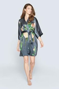 KIM + ONO Silk Kimono Handpainted Crane Short Robe – kimandono.com Short Kimono Robe, Night Shadow, Robes For Women, Silk Peonies, Silk Kimono Robe, Painted Artwork, Short Kimono, Silk Robe, Hand Painted Silk