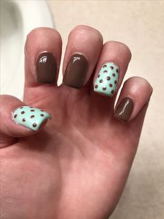 Mint chocolate nails Brown And Mint Nails, Button Nail Art, Chocolate Nails, Mint Nails, Pink Chocolate, Nail Stuff