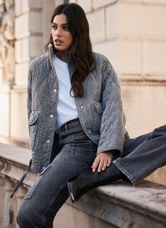 Boxy quilted jacket with a high, buttoned neckline, long sleeves, welt pockets and an adjustable drawstring at the waist. Grey Jacket Outfit, Quilted Jacket Outfit, Fall Photoshoot, Jacket Outfit, Lady Grey, Mint Velvet, Fashion Mistakes, Leather Outfit, Style Mistakes