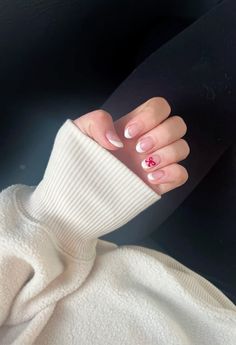 white french tip, short nail, clean girl aesthetic, red bow, coquette, dainty Bow Nails With French Tip, Red And White French Tip Nails Short, Christmas Gel Nails Short Simple, Red Nails With White French Tip, White And Red French Tip Nails, Bow French Tip Nails, French Tip Red Bow Nails, Red French Tip Nails With Bow, White French Tip Short