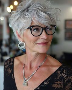 Top 28 Short Haircuts for Women Over 60 in 2024 - Trendy Styles - divagaze.com Trendy Grey Hair, Ponytail Hairstyles With Weave, Quick Ponytail Hairstyles, Colouring Ideas, Grey Hair Dye, Over 60 Hairstyles, Thick Wavy Hair