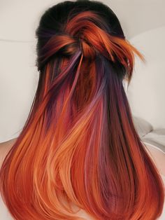 Discover 22 stunning black and orange hairstyles, from braids to split dye and ombre. Perfect for short, curly, or long hair, these styles work for men and women. Get inspired with bold color ideas featuring bangs, peekaboo highlights, and anime-inspired looks. Embrace a daring aesthetic with these vibrant, trendy styles. Orange Hair With Black Tips, Orange Hair Highlights, Black Split Dye Hair, Orange And Black Hair, Dyed Bangs, Highlighted Bangs, Peekaboo Hair Colors, Orange Highlights