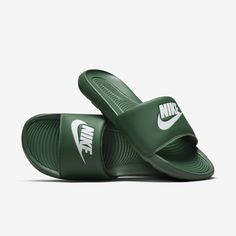 From the beach to the bleachers, the Victori One is a must-have slide for everyday activities. Subtle yet substantial updates like a wider strap and softer foam make lounging easy. Go ahead—enjoy endless comfort for your feet. Nike Victori One Slides, Slides Nike, The Bleachers, Easy Go, Nike Fashion Shoes, Nike Slides, Mens Slides, Bleachers, Everyday Activities