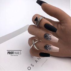 Nagellack Trends, Black Acrylic Nails, Stiletto Nail Art, Stiletto Nails Designs, Her Nails, Halloween Nail Designs, Marble Nails, Coffin Nails Designs