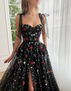 Womens Sheath Dress, Heart Dress, Long Prom Dress, Evening Dresses Long, Beautiful Gowns, Fancy Dresses, Dream Dress, Gorgeous Dresses