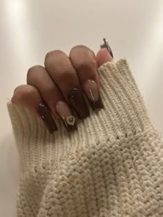 Try this chic and stylish nail art look for flawless nails! #NailArt #Beauty Natural Looking Acrylic Nails, Stylish Nail Art, Winter Nails Gel, Nail Art Idea, Neon Acrylic Nails, Brown Acrylic Nails, Brown Nail, Brown Nails Design, Natural Nail Designs