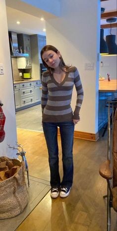 Dark Blue Jeans Outfit Spring, Rory Gilmore Style Winter, 00s Winter Fashion, Fall Fits Grunge, Gilmore Girl Outfit Ideas, Rory Gilmore Outfit Ideas, Autumn Fits Y2k, Fall 2000s Outfits, Fairycore Fall Outfits