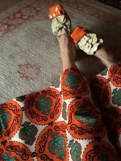 Rue de Beautreillis Orange Aesthetic Vintage, Inspirational Photography, Creative Shoes, Tim Walker, Orange Shoes, Orange Aesthetic, Quirky Fashion, Orange And Green, On The Floor