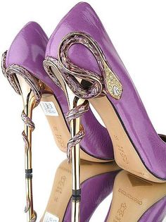 Purple dress shoes - of course I would want these with the Cobras slithering up and around the heels.... Snake Heels, Gianmarco Lorenzi, Womens Health Magazine, Workout Motivation Women, All Things Purple, Stiletto Pumps, If The Shoe Fits, Ladies Shoes, Shoe Fits