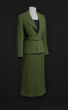 marcel rochas olive green wool twill suit jacket + skirt | 1930s | #vintage #1930s #fashion 1940s Womens Suits, 1930s Suit Woman, 1930s Womens Suit, 1930s Suit, 1940s Skirt, Woman's Suit