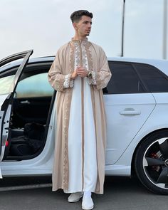 men caftan 🇩🇿🤎 Egyptian Traditional Clothing, Arab Dresses, Nikkah Outfit, Arab Men Fashion, Algerian Clothing, Egyptian Fashion, Wedding Outfits For Groom, Estilo Hijab, Eid Outfits