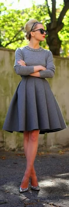 Gray skirt sweater and high heel Embellished Neckline, בר מצווה, Neckline Dress, Retro Mode, Winter Skirt, Fashion Mode