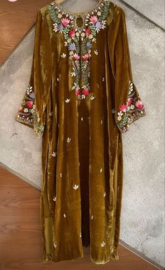 Valvet Dress, Frocks And Gowns, Styles Dress, Party Wear Dress, Trendy Shirt Designs, Pakistani Fancy Dresses