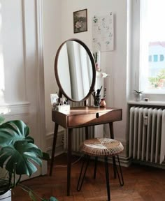 the instagram page on instagram shows an image of a dressing table and mirror