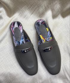 Classy Work Outfits, Loafer Mules, Gucci Mules, African Dress, Shoe Brands, Loafer Shoes, Loafers Men, Mule Shoe, Style Me