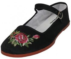 PRICES MAY VARY. Rubber sole Dam bomull Mary Jane-skor ballerinaskor ballerinaskor ballerinaskor Mary Jane Shoes Flat, China Doll, Mary Jane Ballet Flats, Embroidered Shoes, China Dolls, Jairzinho, Mary Jane Flats, Jane Shoes, Flats Shoes