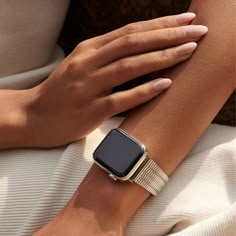 Stylish Gold Links Apple Watch Bracelet | Sustainable Steel | MIAJWL – Mia Bijoux Apple Watches For Women, Apple Watch Fashion, Outfits For Mexico, Watch Belt, Funky Shoes