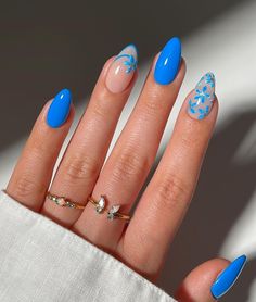 Almond Nails Cruise, Bright Summer Nails Blue, Vacation Nails Beach Puerto Rico, Nails For Cruise Vacations Almond, Vacation Blue Nails, Nail Inspo For Florida, Blue Spring Break Nails, Spring Break Nail Ideas Blue, Majorca Nails