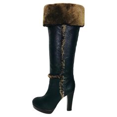 Tory Burch Leather & Shearling Boots Sebastian knee high boots crafted from leather with shearling trim in brown. Exposed zip at inner side and embossed logo patch at heel cap. Additional information: Size – 8M - 6UK Composition - Leather, Shearling Condition – Very Good Comes with- Boots Only Luxury Brown Boots For Winter, Luxury Brown Winter Boots, Luxury Calf Leather Winter Boots, Luxury Calf Leather Boots For Winter, Winter Leather Knee-high Boots With Suede Lining, Winter Calf Leather Platform Boots, Luxury Brown Shearling Boots, Designer Leather Winter Boots, Winter Designer Leather Boots