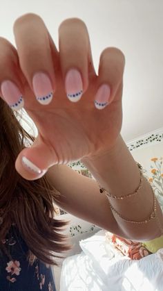 Summer 24 Nail Ideas, Nail Idea Natural Nails, Simple French Tip Design Nails, Basic Nail Ideas Short Almond, Simple Summer Nail Inspo Short Almond, Cute Short Tip Nails, Blue Nails Easy Design, Cute Easy French Tip Nails, Cute Nail Tips Ideas