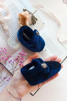 These soft velvet baby booties are perfect for your little one's christening or just for everyday wear. They are available in three sizes and in matching colors with Andreeatex suits.   A one-of-a-kind gift that is sure to be treasured. Made with love and care using soft velvet. Choose from 3 different sizes to fit any foot size. Made in Romania PLEASE USE THE SIZE CHART AND INSTRUCTIONS IN THE PHOTO GALLERY We are not responsible for fit, babies and toddlers of the same age may have greatly dif Bling Baby Shoes, Baby Baptism Gifts, Christening Shoes, Baby Shoes Pattern, Wedding Costume, Costume Shoes, Baby Baptism, Shoes Baby, Custom Crochet