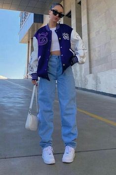 Baseball Jacket Outfit, Varsity Jacket Outfit, Casual Denim Jeans, Look Adidas, Looks Pinterest, Skandinavian Fashion, Tomboy Outfits, Looks Street Style