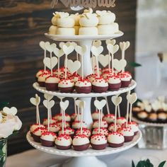 Incredible Mini-Dessert Ideas For Weddings / Blog | Wedding Outline