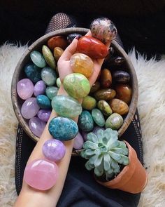 Crystal Room, Crystal Vibes, Crystal Aesthetic, Spiritual Crystals, Pretty Rocks, Taste The Rainbow, Crystal Healing Stones, Crystal Magic, Crystal Set