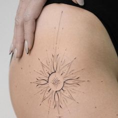 Single needle 🤍 Yana on Instagram: "Родинки как звёздочки ✨" Sun Calf Tattoo, Celestial Shoulder Tattoos For Women, Hip Sun Tattoo, Celestial Thigh Tattoo, Tattoo Sun Moon Stars, Sun Tattoo Leg, Sun Tattoo Hip, Sun Inspired Tattoo, Sun Beam Tattoo