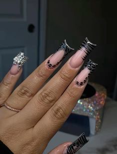 Black Camo Nails, Black And Pink Airbrush Nails, Pfp For Nail Techs, 21st Birthday Nails Ideas, Black Acrylics With Design, Simple Freestyle Nails, Yk2 Nails Black, Black Nails Ideas Y2k, Pop Punk Nails