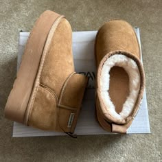 New Bearpaw Platform Ankle Boots Size 7 Bearpaw Short Boots, Shopping Vibes, Socks Ideas, Fall Winter Shoes, Warm Winter Boots, Tan Ankle Boots, Slouched Boots, Slip On Boots, Birthday List