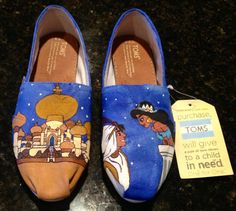 Disney inspired custom hand painted TOMS. Made by WhiskersandWine, $140.00.  Love! Disney Shoes Diy Paint, Disney Canvas Shoes Diy, Hand Painted Disney Shoes, Minnie & Mickey Painted Shoes