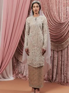 ANGGUN - Merahjambu Traditional Malay Clothes, Traditional Malay Wedding Dress, Klasik Melayu, Malaysian Wedding Dress, Songket Dress, Lace Kebaya, Malay Clothes, Malaysian Wedding