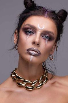 63 Halloween Makeup Ideas for Any Themed Party in 2024 Witches Make Up, Women Makeup Halloween, Evil Makeup Looks, Hot Halloween Makeup Looks, Witch Makeup For Halloween, Glam Witch Makeup, Sorceress Makeup, Pretty Witch Makeup