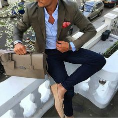 Zapatillas de sueño A Man In A Suit, Man In A Suit, Mens Attire, Blazer Outfits, Suit Fashion, Fashion Mode