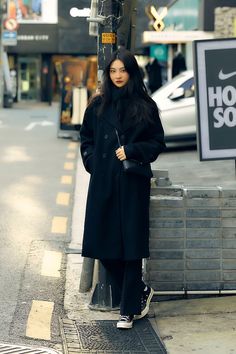 Korean Winter Outfits, Tokyo Street Fashion, Tokyo Street Style, Asian Street Style, London Street Style, Looks Street Style, Tokyo Fashion