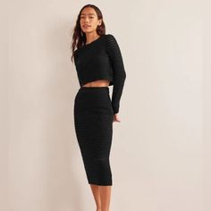 Never Worn Nwt Boden Crochet Knit Midi Skirt Size Small Color Black Crochet Crop Sweater, Midi Skirt Black, Column Skirt, What To Wear Today, Knit Midi Skirt, Crochet Crop, Skirt Co Ord, Crochet Skirt, Co Ords