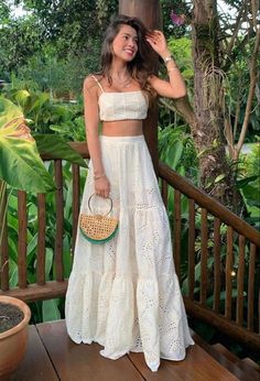 White Lace Prom Dress, 21th Birthday, Cancun Outfits, Haircut Selfie, Photo Hijab, Estilo Hippy, Mode Hippie, Cute Hairstyle, Design Moda