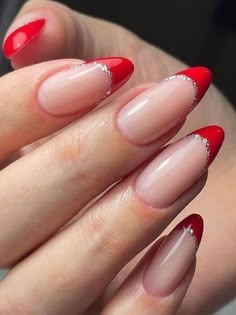 Red And Silver Nails, Kutek Disney, Red Christmas Nails, Christmas Gel Nails, New Year's Nails, Silver Nails