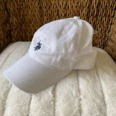 U.S. Polo Assn. Nwt White Hat White Short Brim Hat For Everyday, Everyday White Short Brim Hat, White Casual Hat With Short Brim, Casual White Hat With Short Brim, Casual White Short Brim Hat, White Casual Visor Hat, Casual White Visor Hat, White Polo Shirt For College, Classic White Baseball Cap With Short Brim