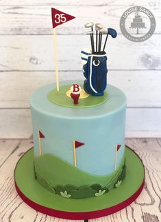 a birthday cake with a golf theme on it