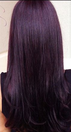 Love this dark plum Intense Violet Hair Color, Plum Burgundy Hair, Pelo Color Borgoña, Deep Plum Hair, Deep Purple Hair, Violet Hair Colors