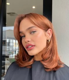 The ‘Fox Cut’ Is About to Be Everywhere This Fall | Glamour Fox Cut, Copper Hair Color, Auburn Hair